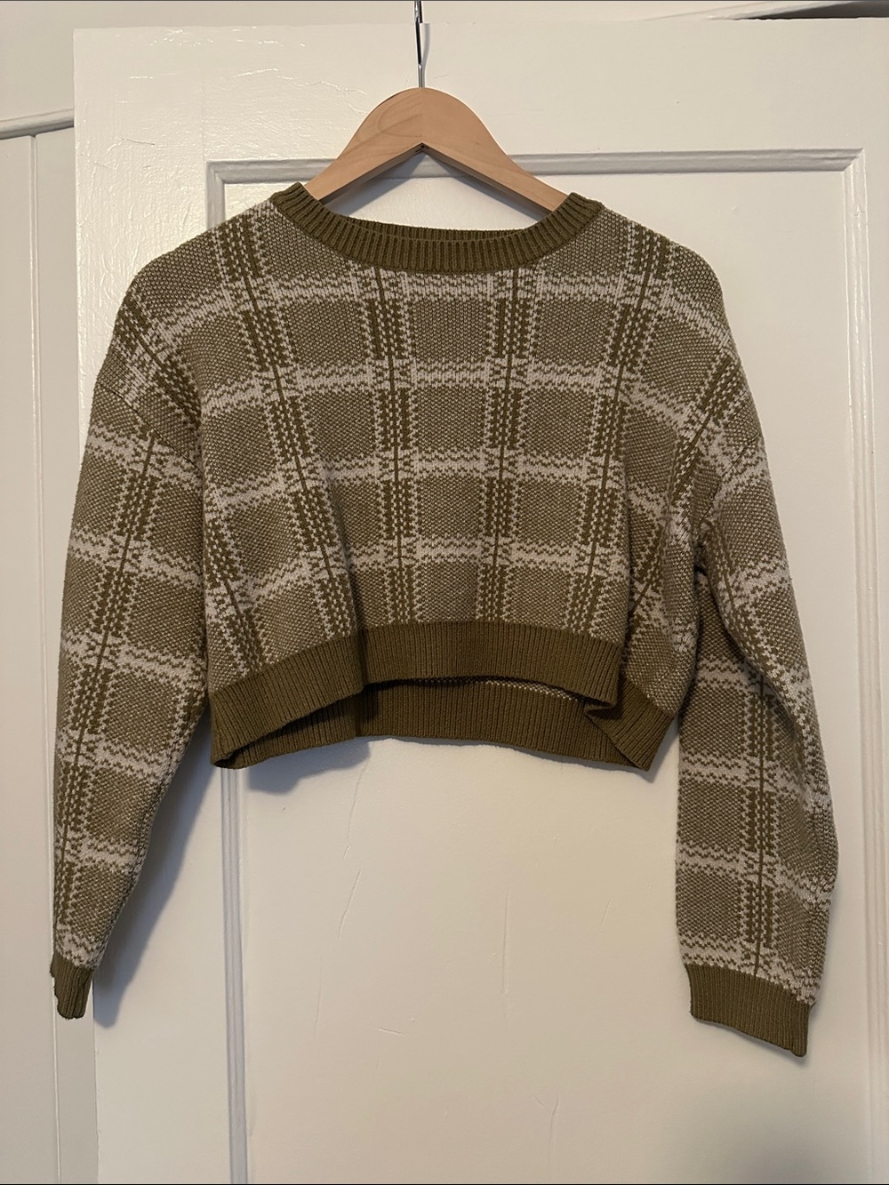 Lulu's Olive Green & Cream Plaid Cropped Crewneck Sweater